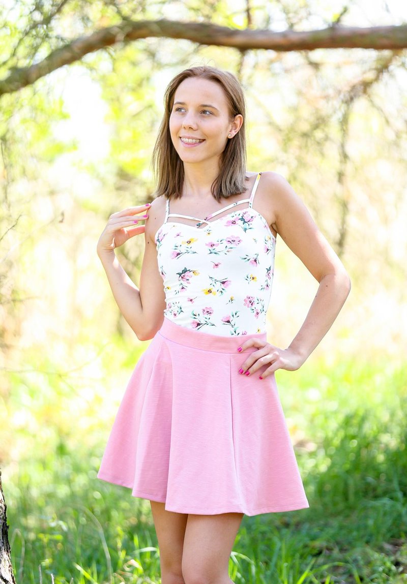 Кристель, 30